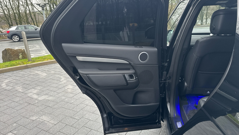 Land Rover Discovery 3.0 D350 Dynamic SE 5dr Auto Diesel Station Wagon